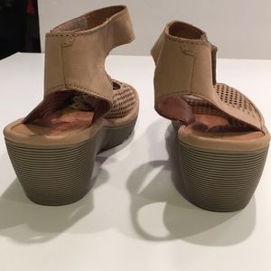 clarks nubuck leather perforated wedges